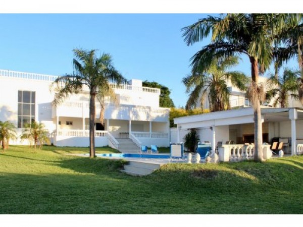VENDO!! HERMOSA E INCREÍBLE CASA