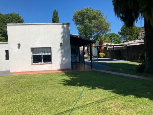 VENDO!! HERMOSA CASA