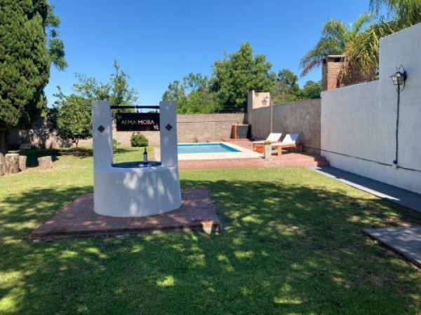 CASA ALMA MORA