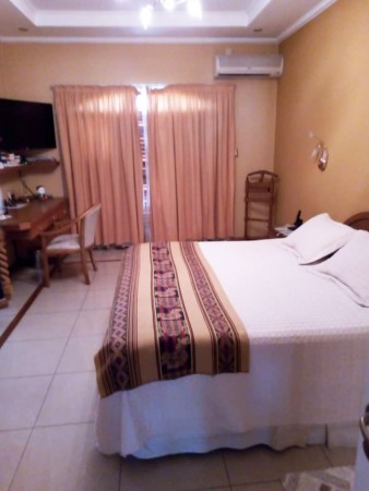 VENDO CASA - ZONA PLAZA SAEZ PEÑA 