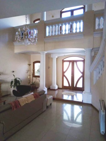 VENDO CASA - ZONA PLAZA SAEZ PEÑA 