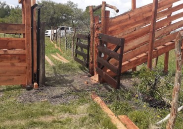 VENDO!! CAMPO MIXTO EN FEDERAL SOBRE ASFALTO!!!
